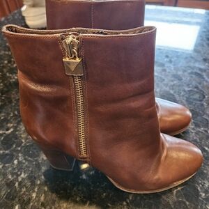 Michael kors brown leather boot 8m